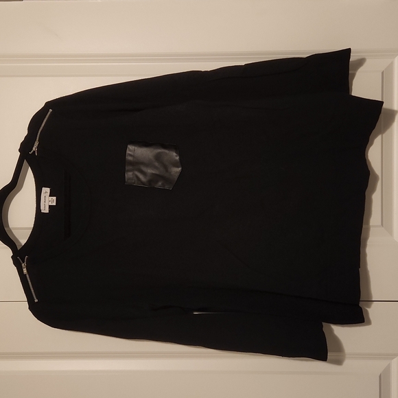 Susan Graver XL Black Sweater with Pleather pocket - Picture 3 of 4